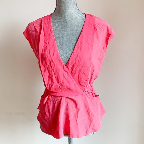 🌈 3/$20 Wilfred pink silk wrap style top with pockets - Picture 1 of 7